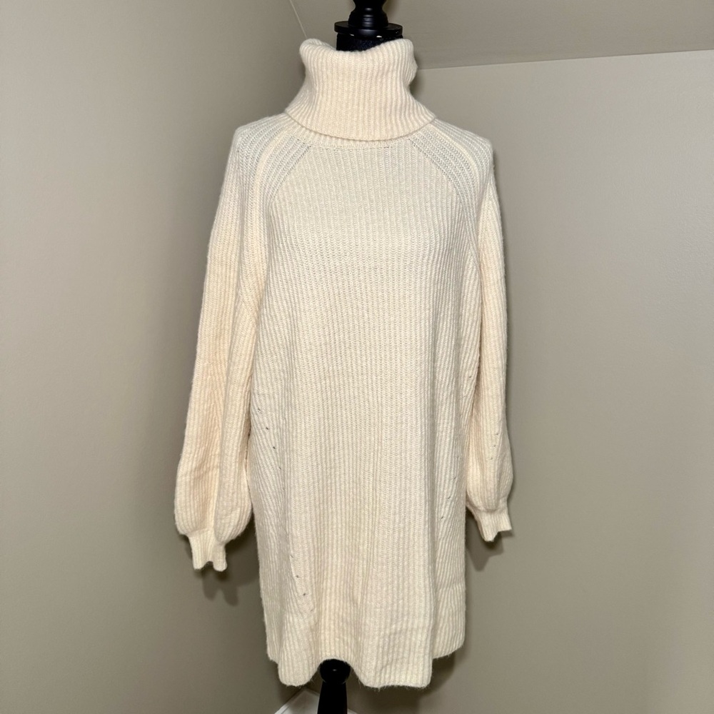 New with tags 12th Tribe Beau Cream Turtleneck Sweater Mini Dress size M/L